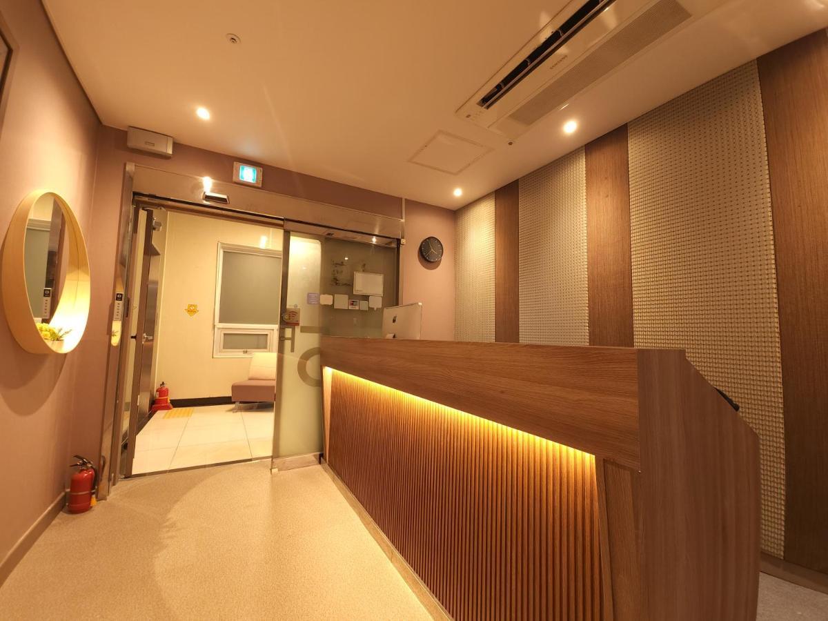 Oyo Hostel Myeongdong 2 Seoel Buitenkant foto
