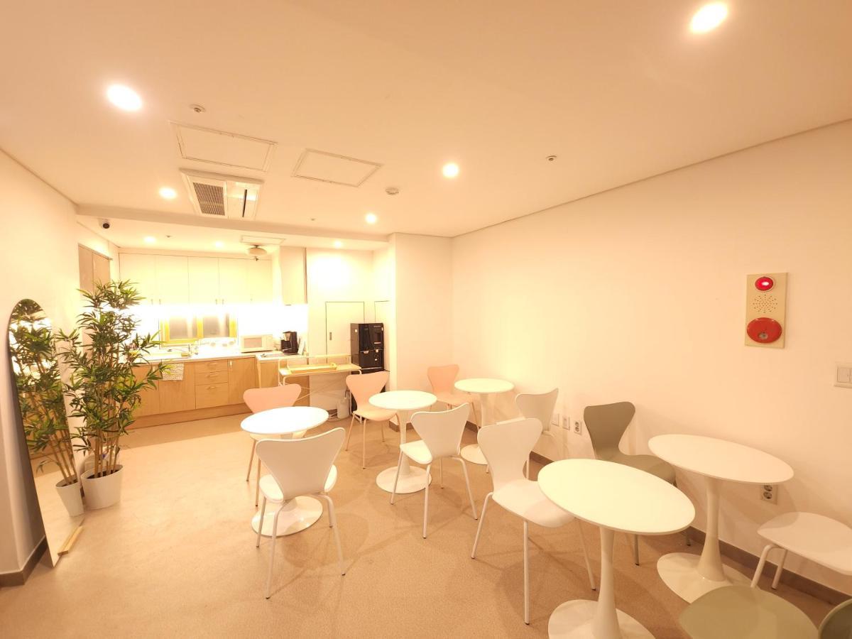 Oyo Hostel Myeongdong 2 Seoel Buitenkant foto