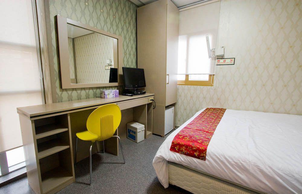 Oyo Hostel Myeongdong 2 Seoel Buitenkant foto